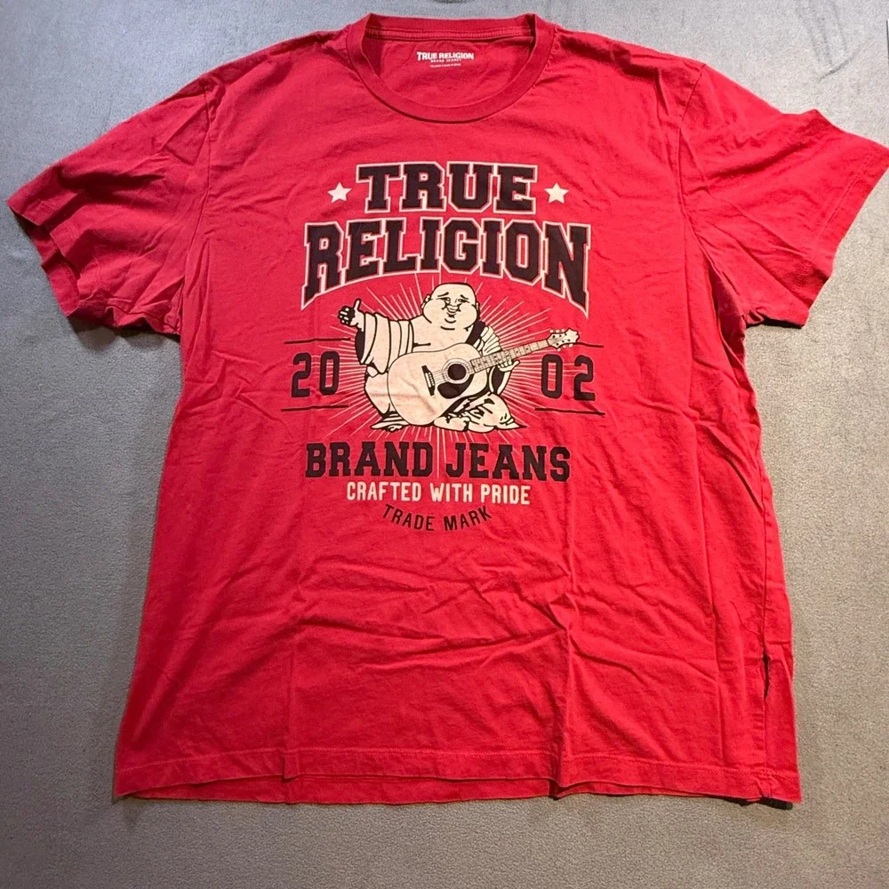 True Religion Mens Red Buddha Guitar Graphic T-Shirt 3XL Short Sleeve Tee
